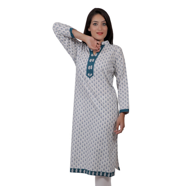 Women Checkered Khadi Cotton Frontslit Kurti - Image 3
