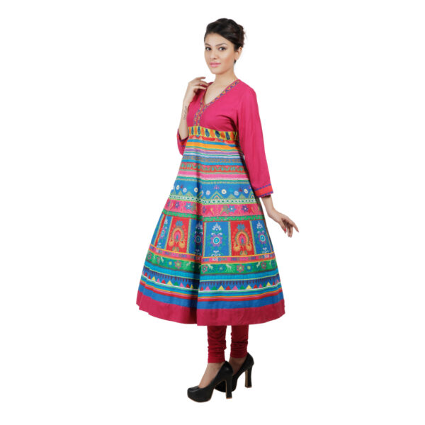 Women Embroidered Viscose  Straight Kurti