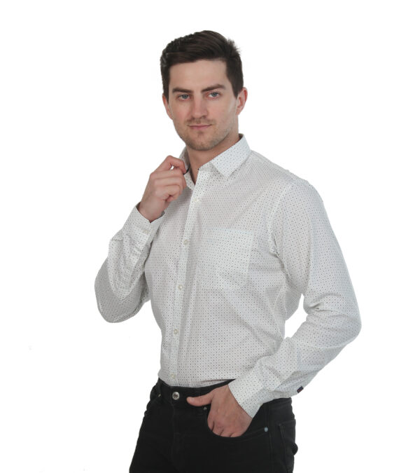 Men Slim Fit Solid Spread White Collar Casual Shirt - Image 5