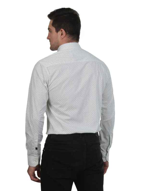 Men Slim Fit Solid Spread White Collar Casual Shirt - Image 2